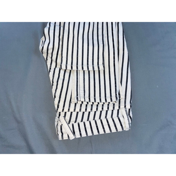 Volcom Jeans Stretch 'Linerator Legging' Jeans. Perfectly Broken In, Women's 26. - Picture 4 of 9